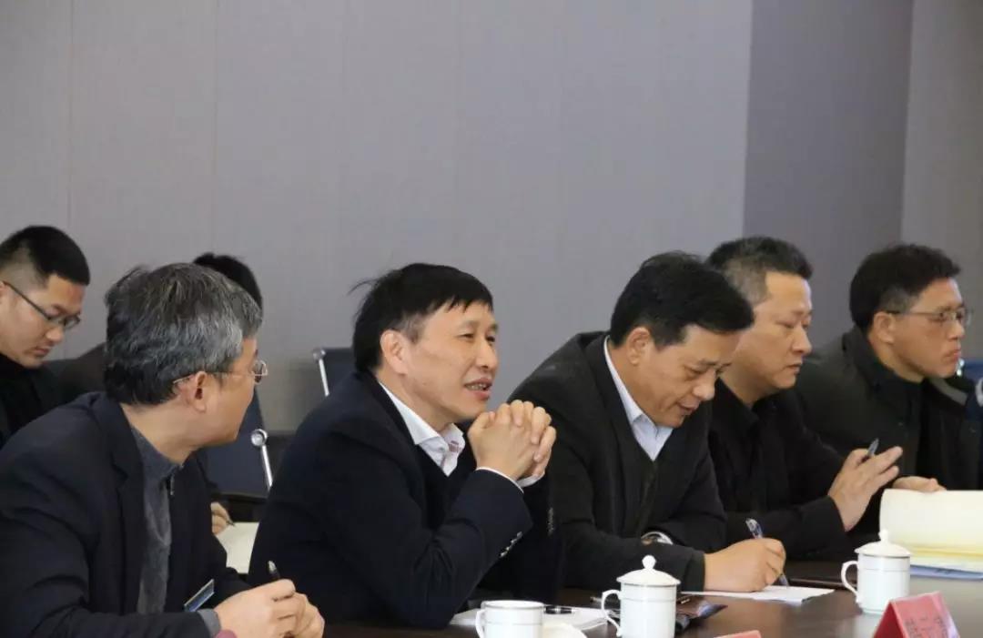 浙江省工会副主席张卫华女士一行来云顶国际慰问调研